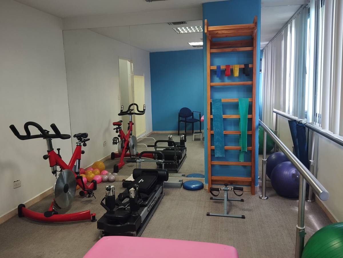Sala de Fisioterapia y Rehabilitación del Centro Clínico Madre Carmen Rendiles